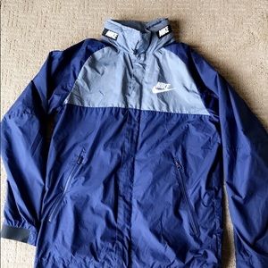 nike windbreaker
